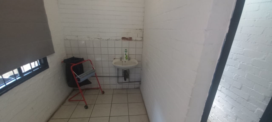 Commercial Property for Sale in Oos Einde Free State